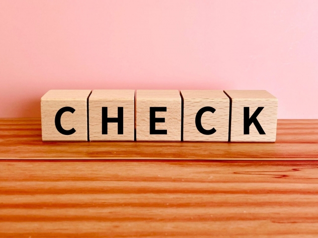 チェック